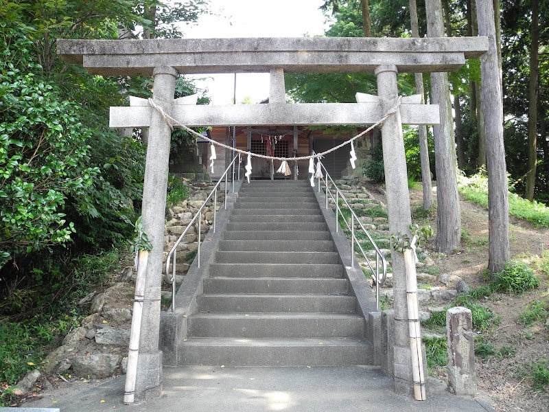 八坂神社、伊毛神社