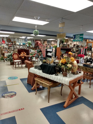 Donations Center «Goodwill», reviews and photos, 714 34th St, Lubbock, TX 79404, USA