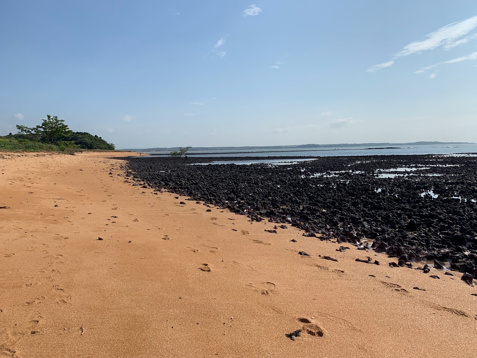 Foto av Praia de Marte med beige sand yta