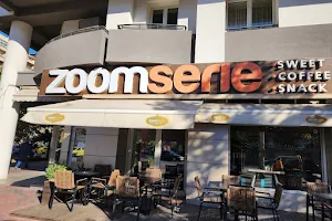 Zoomserie image