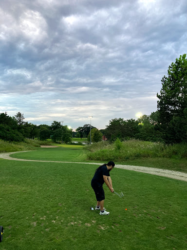 Golf Driving Range «Golf Center Des Plaines», reviews and photos, 353 N River Rd, Des Plaines, IL 60016, USA