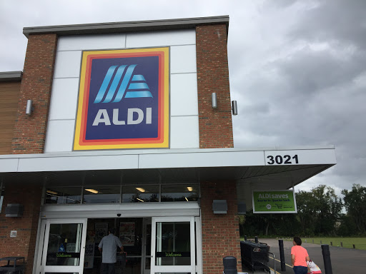 Supermarket «ALDI», reviews and photos, 3021 James L Redman Pkwy, Plant City, FL 33566, USA