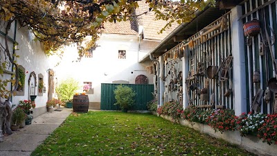 Photos of Mostheuriger Wimmer-Weindlmayer