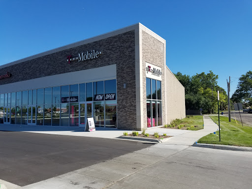 T-Mobile, 3500 Washtenaw Ave a, Ann Arbor, MI 48104, USA, 