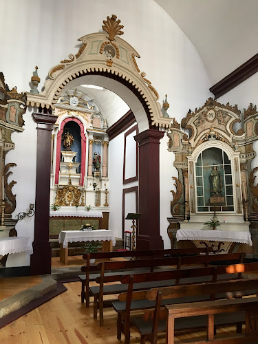 Avaliações doCapela de São Crespim em Guimarães - Igreja