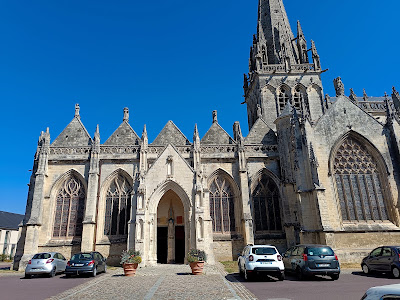 Église Notre-Dame de Carentan à Carentan-les-Marais