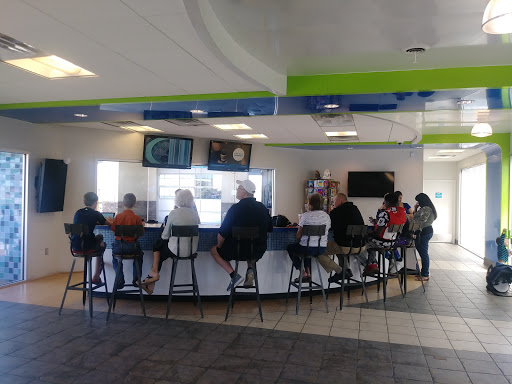 Car Wash «Mr. Clean Car Wash & Oil Change - Round Rock», reviews and photos, 2301 S Interstate 35, Round Rock, TX 78664, USA
