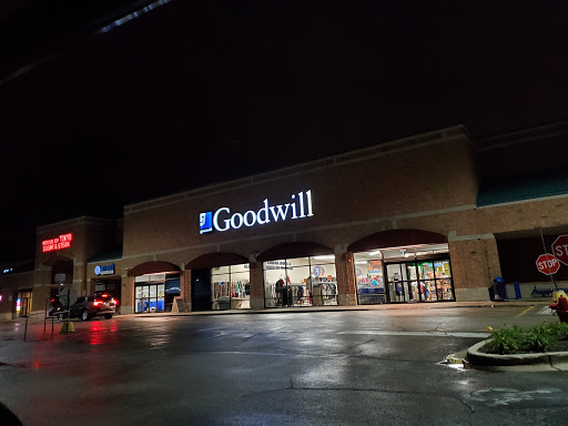 Thrift Store «Goodwill Store & Donation Center», reviews and photos, 2750 E Main St, St Charles, IL 60174, USA