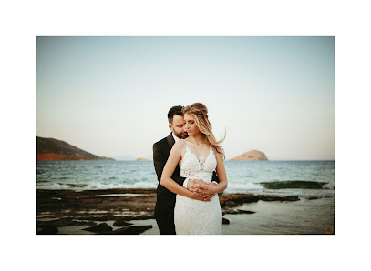 lentil wedding photographer in Greece