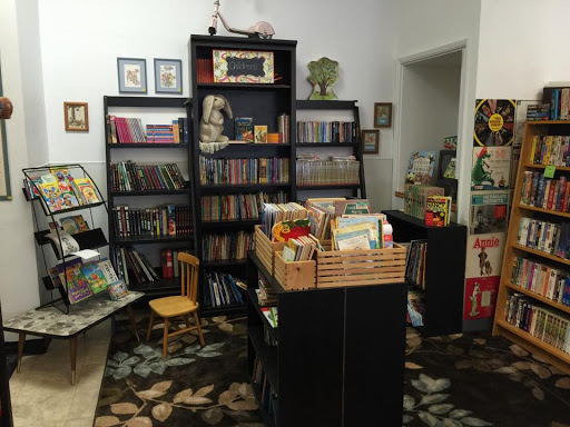 Used Book Store «Chase Books & Boards», reviews and photos, 44 N Main Ave, Gresham, OR 97030, USA