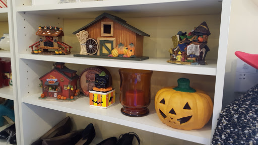 Thrift Store «Second Chance Shop», reviews and photos, 730 Hebron Ave, Glastonbury, CT 06033, USA