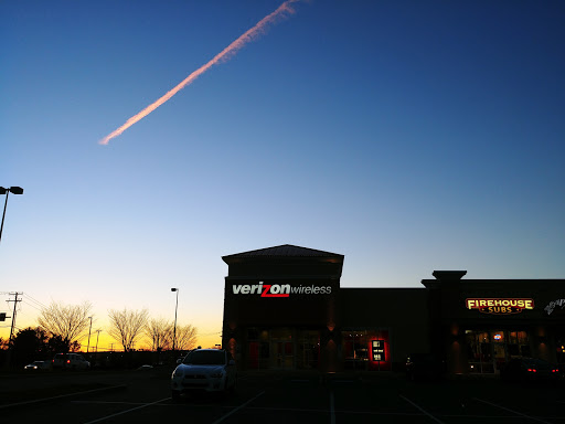 Cell Phone Store «Verizon», reviews and photos, 1820 Airport Rd, Allentown, PA 18109, USA