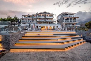 Trizonia Bay Hotel image