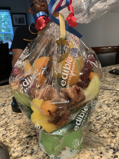 Gift Shop «Edible Arrangements», reviews and photos, 95 Barnes Rd, Wallingford, CT 06492, USA