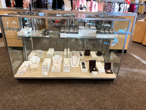 Department Store «Nordstrom Rack», reviews and photos, 17200 Southcenter Pkwy, Tukwila, WA 98188, USA