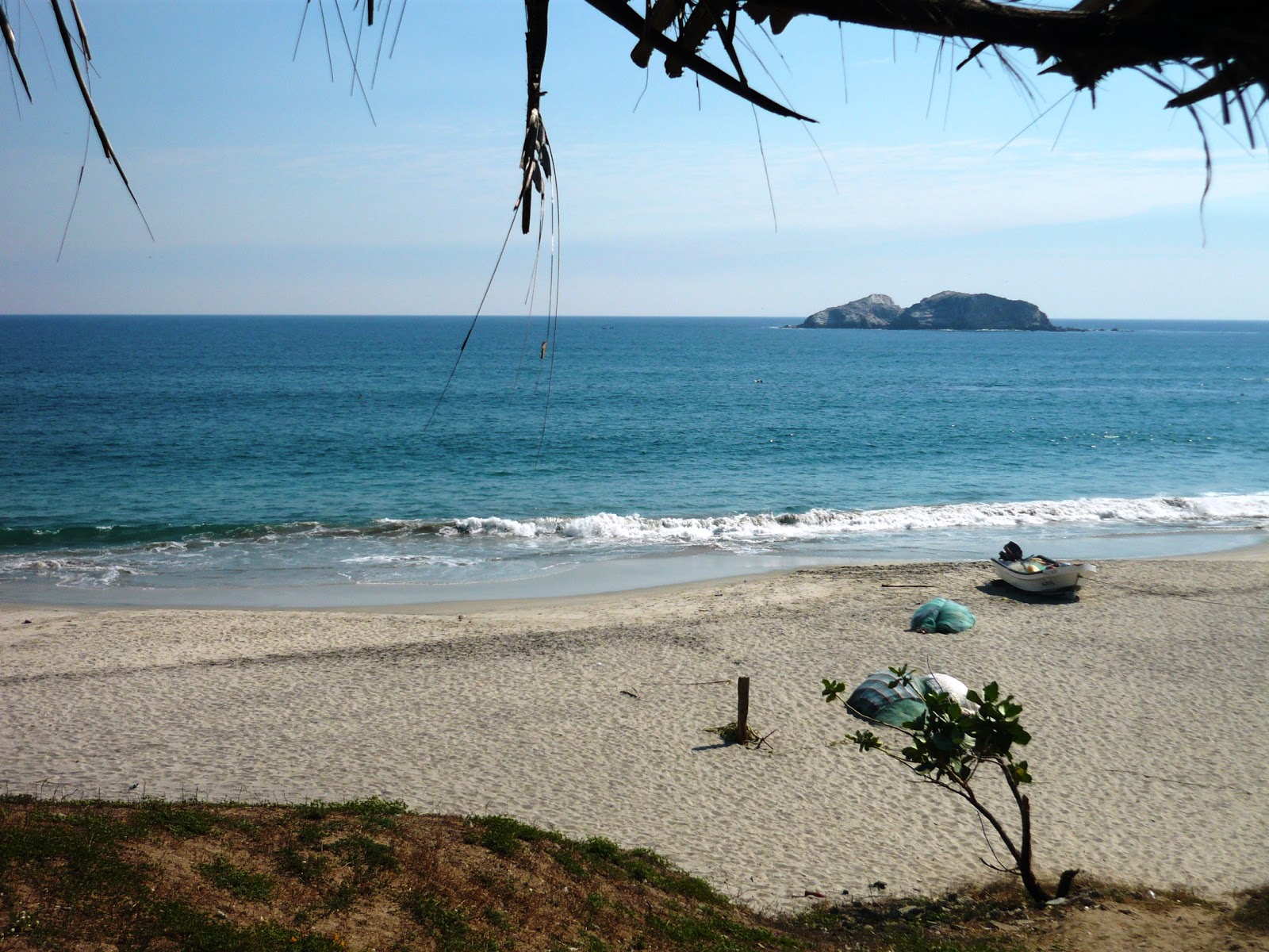 Foto de La Colorada beach con arena brillante superficie