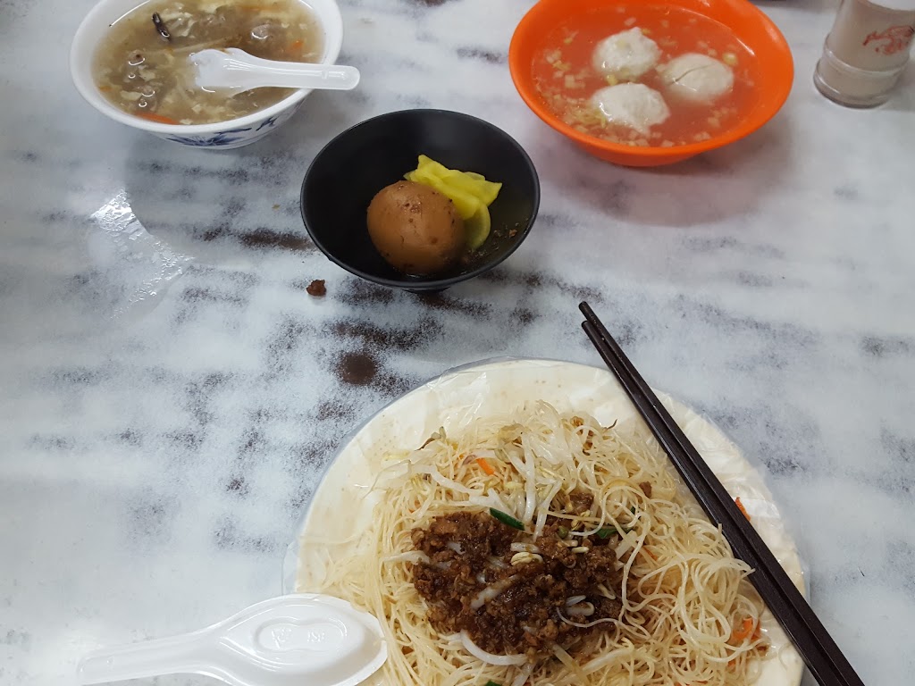 光明街油飯 的照片