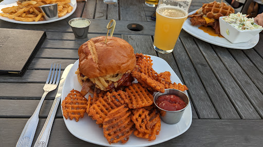 Shopping Mall «Silver Lake Village Shopping Center», reviews and photos, Silver Lake Rd NE, St Anthony, MN 55421, USA