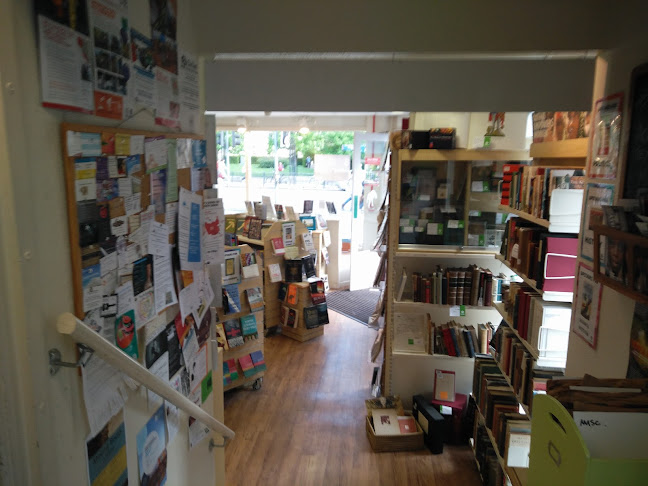 Comments and reviews of Oxfam Bookshop