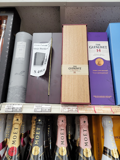 Liquor Store «Rolling Road Liquor Store», reviews and photos, 1101 N Rolling Rd # 1, Catonsville, MD 21228, USA