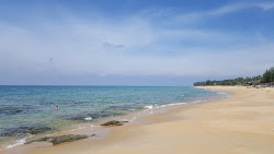 Batu Pelanduk Beach'in fotoğrafı ve yerleşim