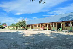 SMA Negeri Harekakae image