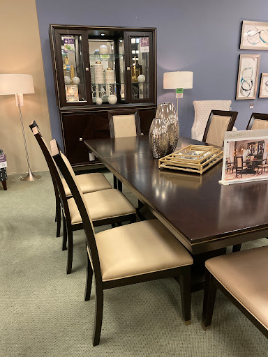 Furniture Store «Raymour & Flanigan Furniture and Mattress Store», reviews and photos, 66-26 Metropolitan Ave #730, Middle Village, NY 11379, USA