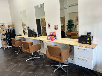 SALON PURE à Lons