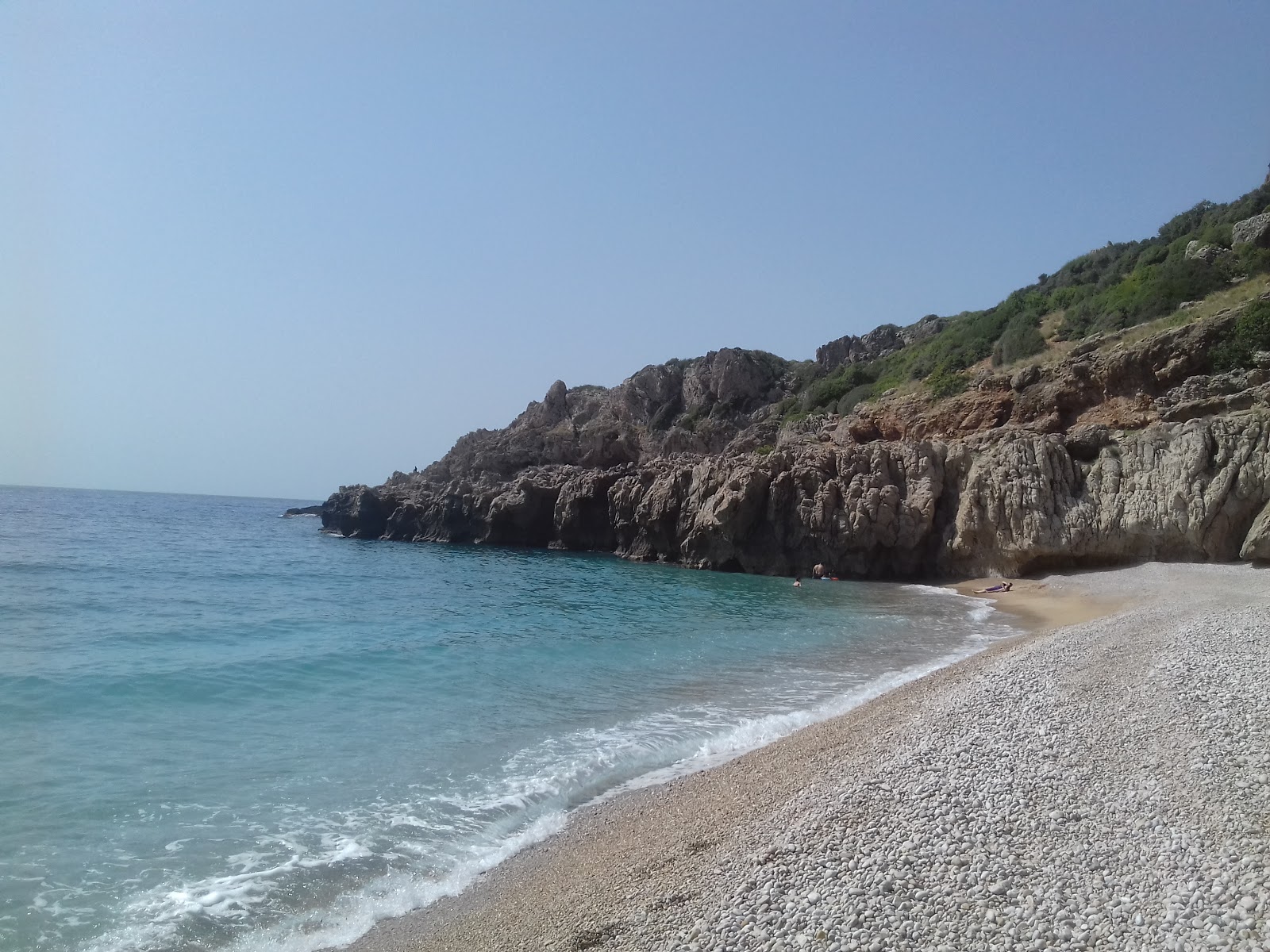 Ilhan beach的照片 带有碧绿色纯水表面