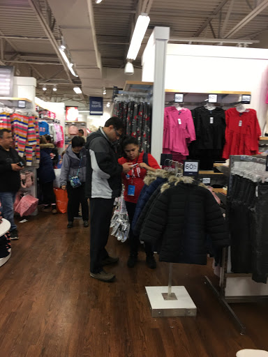 Clothing Store «Gap Outlet», reviews and photos, 1 Outlet Blvd, Wrentham, MA 02093, USA
