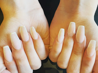 Nails And Lounge