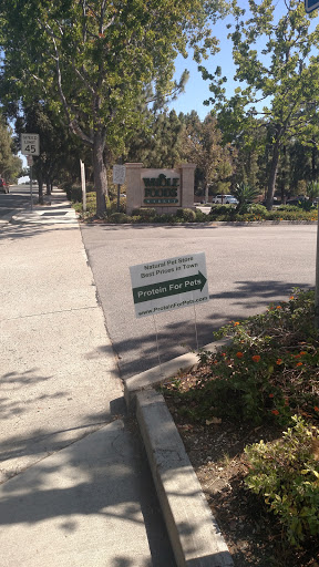 Pet Supply Store «The Naked Dog (Protein For Pets)», reviews and photos, 712 N Moorpark Rd, Thousand Oaks, CA 91360, USA
