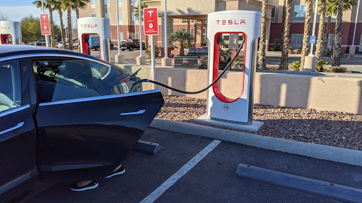 Electric vehicle charging station contractor El Paso