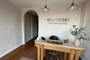 Isla Studio Luxury Tans & Beauty Bar image