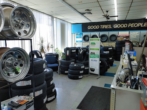 Tire Shop «Henderson Automotive Center», reviews and photos, 2460 Chillum Rd, Hyattsville, MD 20782, USA