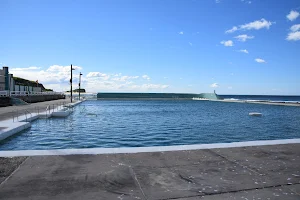 Newcastle Ocean Baths image