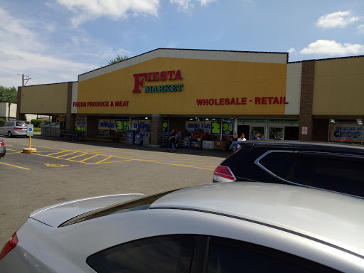 Mexican Grocery Store «Fiesta Market», reviews and photos, 939 E Irving Park Rd, Streamwood, IL 60107, USA