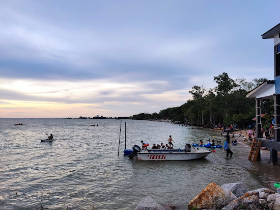 Siring Beach