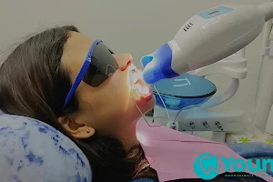 YOUNG Odontología image