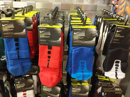 Sporting Goods Store «Nike Clearance Store», reviews and photos, 1275 Marina Blvd, San Leandro, CA 94577, USA