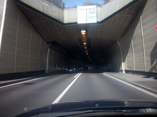 Blick zur Einfahrt Elviratunnel (Römerbergtunnel)