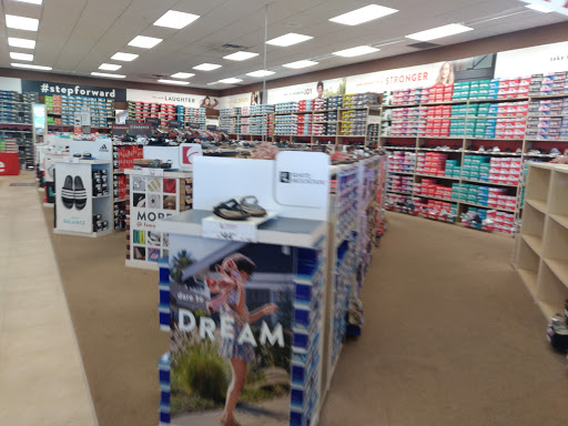 Shoe Store «Famous Footwear», reviews and photos, 519 SW Pine Island Rd, Cape Coral, FL 33991, USA