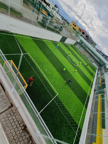 Opiniones de Complejo Deportivo C.M.G. (cancha sintetica) en Yaruquí - Campo de fútbol