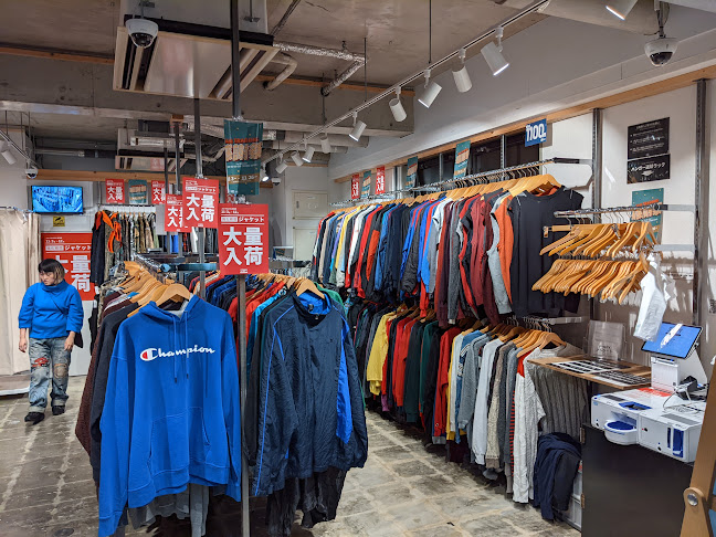 〒556-0016 大阪府大阪市浪速区元町１丁目７−２１ パークアレイ難波 1 階