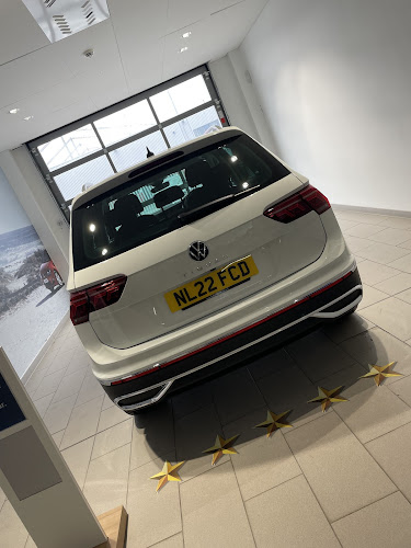 Comments and reviews of Lookers Volkswagen Newcastle