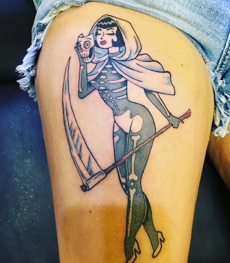 Explore brass knuckle tattoo ideas, creative tattoo ideas in Frisco, available at Frisco Tattoo Company - Steel PaintBrush