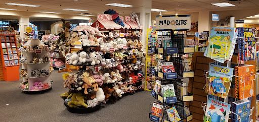 Book Store «Schuler Books & Music», reviews and photos, 2660 28th St SE, Grand Rapids, MI 49512, USA