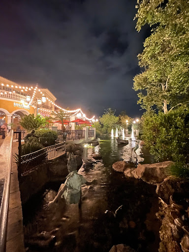 Shopping Mall «The Commons at Calabasas», reviews and photos, 4799 Commons Way, Calabasas, CA 91302, USA