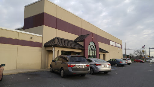 Thrift Store «Re-Uzit Shop of New Holland», reviews and photos, 707 W Main St, New Holland, PA 17557, USA