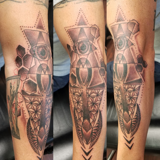 Tattoo Shop «Bright Ideas Tattoo and Piercing», reviews and photos, 1425 N Central Ave # 113, Avondale, AZ 85323, USA